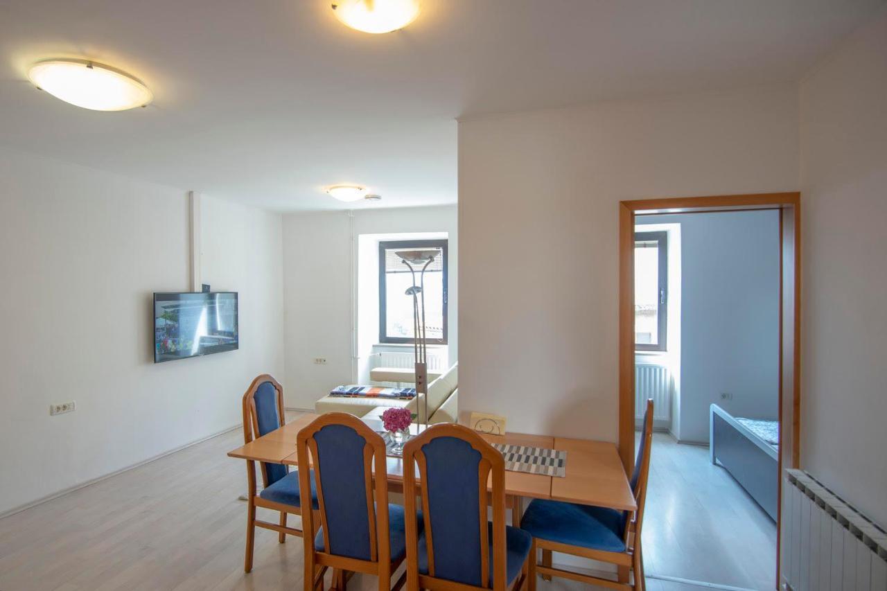 AjdovščinaApartma Bajcアパートメント エクステリア 写真